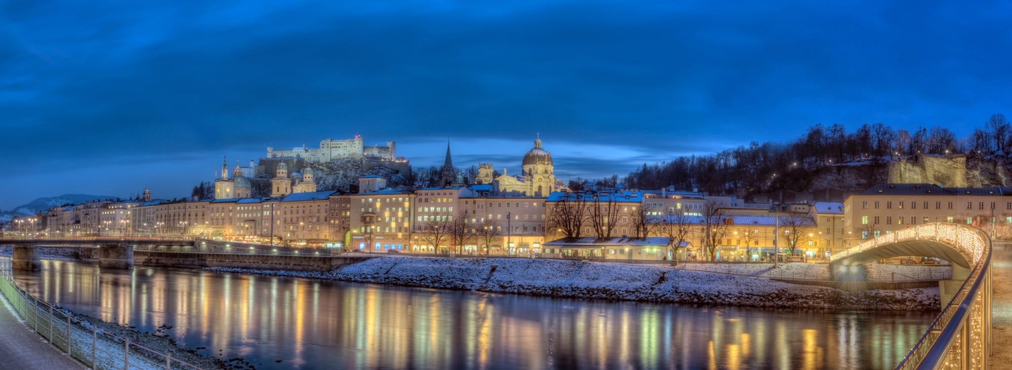 Blick auf die Altstadt von Salzburg im Winter/Advent (c) Tourismus Salzburg, R. Zauner