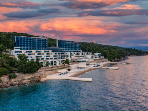 Hilton Costa Bella Beach Resort & Spa