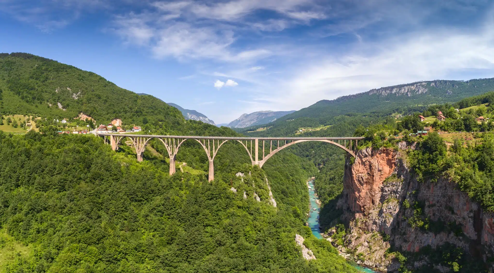 Djurdjevica Tara Brücke, Montenegro Djurdjevica Tara Brücke, Montenegro